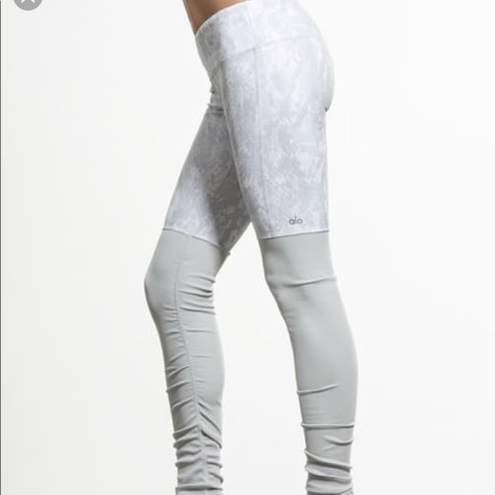 ALO Vapor Python Goddess Legging
